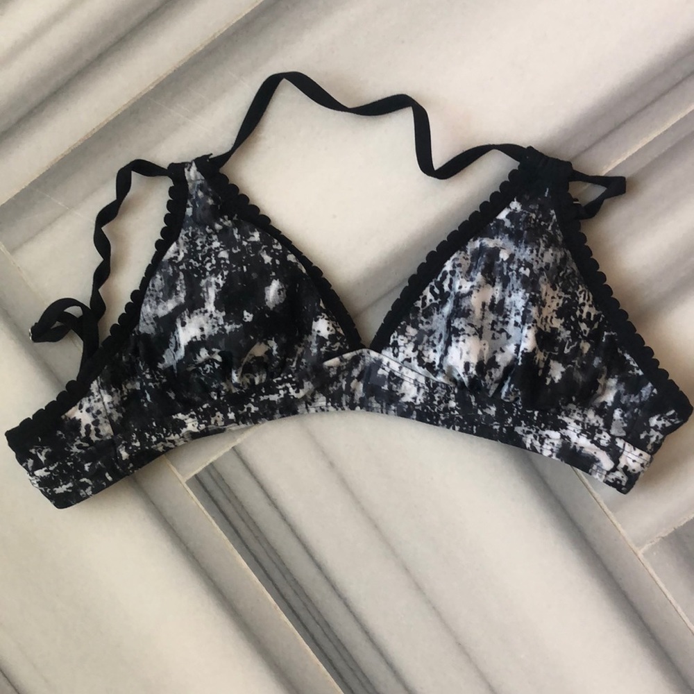 Athleta adjustable bathing suit top